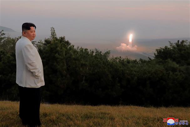 North Korea's Kim Jong Un oversees tactical nuclear military training