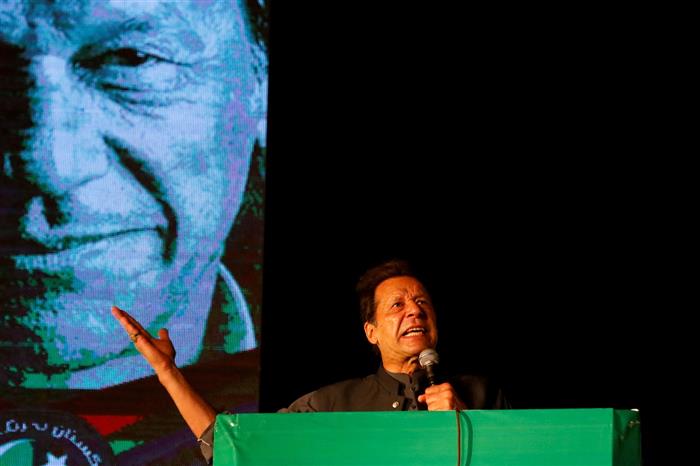 Imran Khan’s Pakistan Tehreek-e-Insaf resumes stalled long march