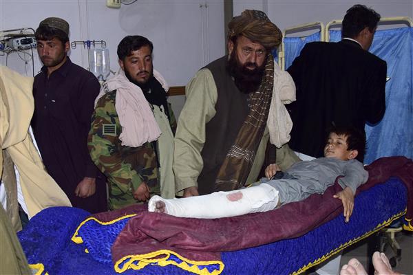 Six Pakistanis, one Afghan soldier killed in cross-border clash